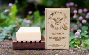 Mills Farm Soap with Organic Bee Venom & Manuka honey with Kauri Wood Board